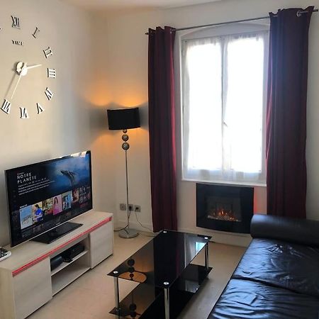 Appartement 3 Pieces En Face La Gare De Крей Екстериор снимка